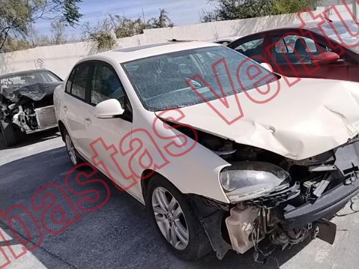 VOLKSWAGEN BORA 2008, foto 4 de 19