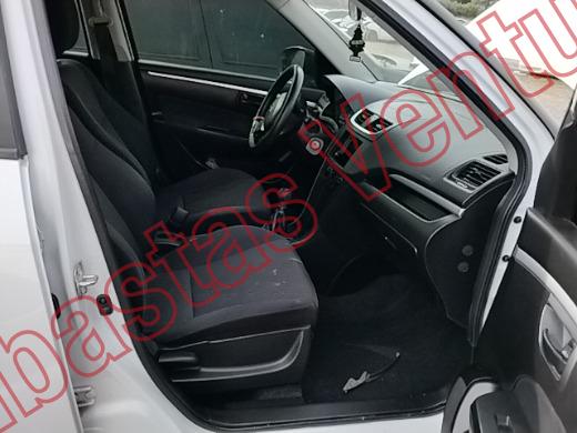 SUZUKI SWIFT 2013, foto 12 de 19