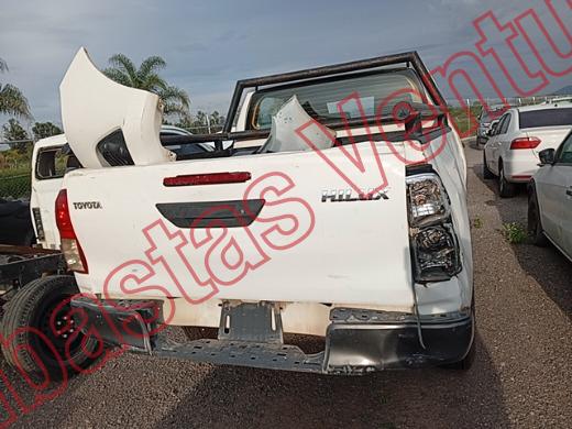 TOYOTA HILUX 2019, foto 6 de 19