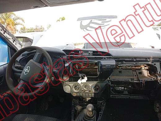 TOYOTA HILUX 2019, foto 14 de 19