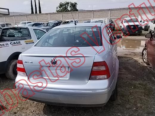 VOLKSWAGEN JETTA 2005, foto 6 de 19
