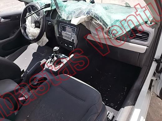 VOLKSWAGEN JETTA 2016, foto 14 de 19