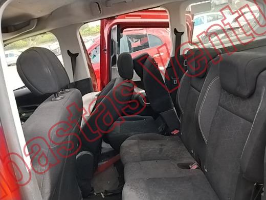PEUGEOT RIFTER 2020, foto 16 de 19