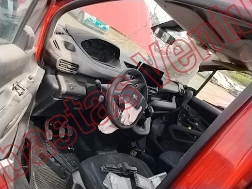 PEUGEOT RIFTER 2020, foto 17 de 19