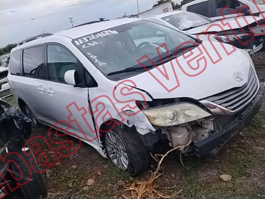 TOYOTA SIENNA 2011, foto 3 de 19
