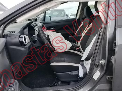 NISSAN VERSA 2022, foto 17 de 19