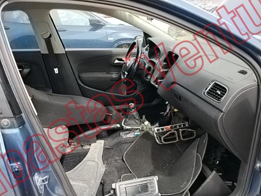 VOLKSWAGEN VENTO 2017, foto 12 de 19
