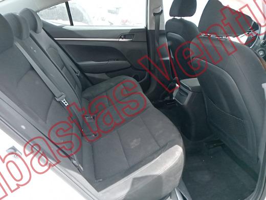 HYUNDAI ELANTRA 2020, foto 13 de 19