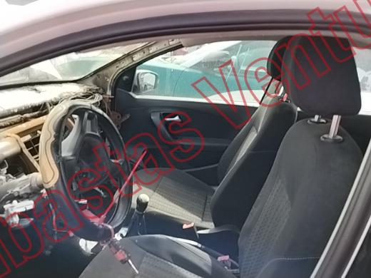 VOLKSWAGEN VENTO 2017, foto 17 de 19