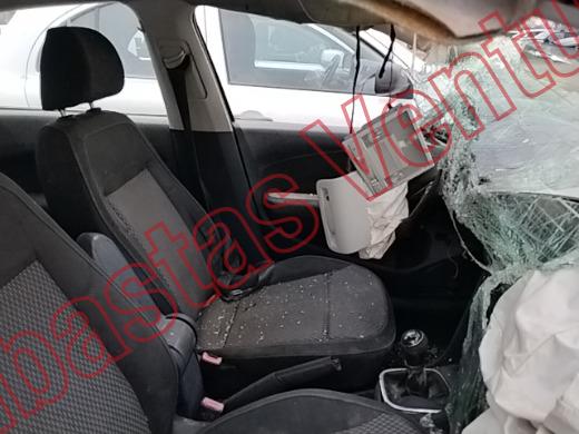 VOLKSWAGEN VENTO 2017, foto 12 de 19