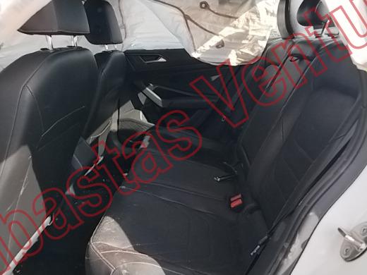 VOLKSWAGEN JETTA 2019, foto 16 de 19