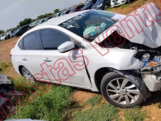 NISSAN SENTRA 2015, foto 4 de 19