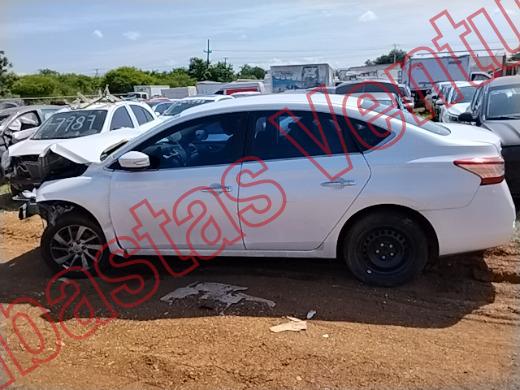 NISSAN SENTRA 2015, foto 8 de 19