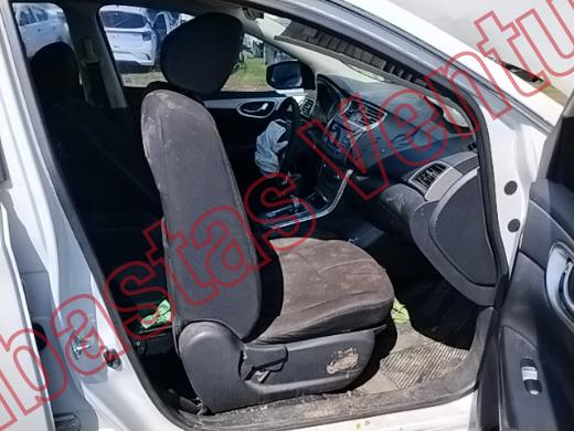 NISSAN SENTRA 2015, foto 12 de 19