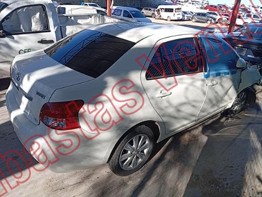 TOYOTA YARIS 2011, foto 4 de 19