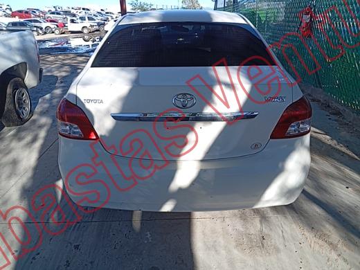 TOYOTA YARIS 2011, foto 6 de 19