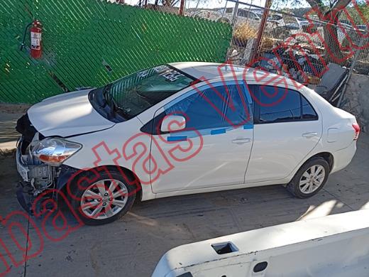 TOYOTA YARIS 2011, foto 8 de 19