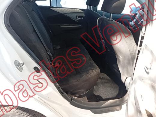 TOYOTA YARIS 2011, foto 13 de 19