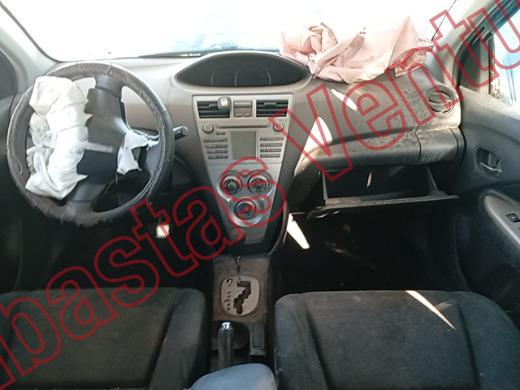 TOYOTA YARIS 2011, foto 14 de 19