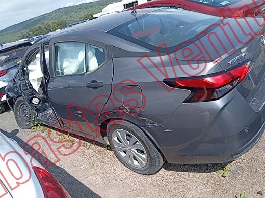 NISSAN VERSA 2025, foto 8 de 19