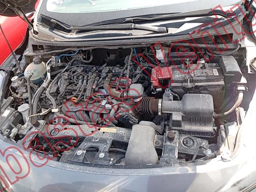 NISSAN VERSA 2025, foto 10 de 19