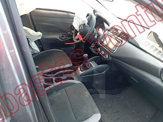 NISSAN VERSA 2025, foto 12 de 19
