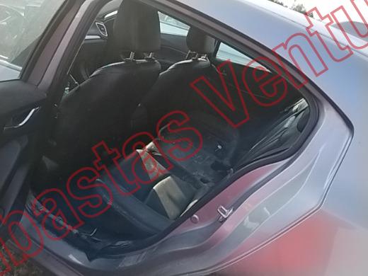 MAZDA 3 2015, foto 16 de 19