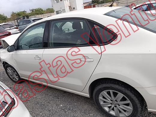 VOLKSWAGEN VENTO 2017, foto 8 de 19