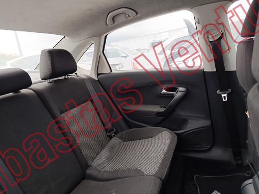 VOLKSWAGEN VENTO 2017, foto 13 de 19