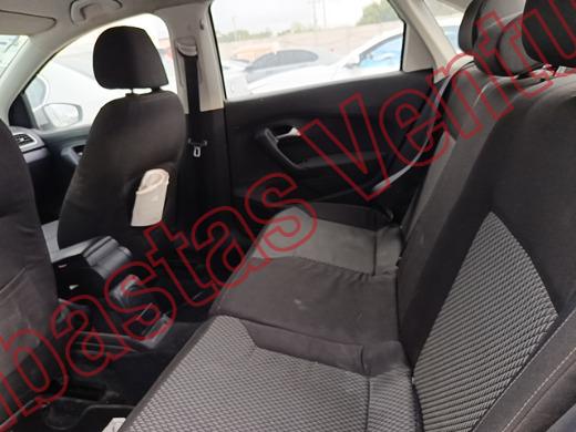 VOLKSWAGEN VENTO 2017, foto 16 de 19
