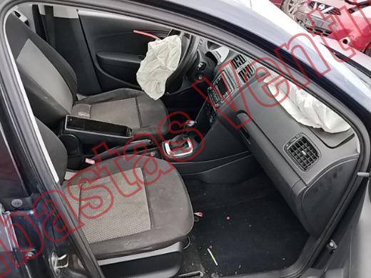 VOLKSWAGEN VENTO 2016, foto 12 de 19