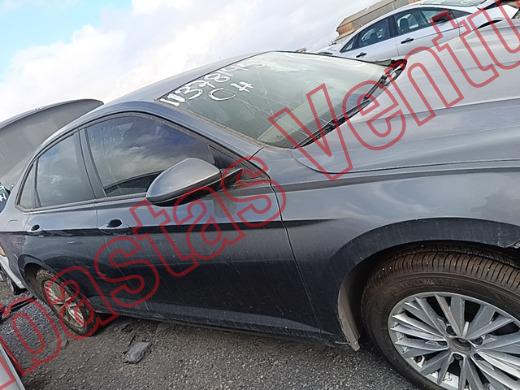 VOLKSWAGEN JETTA 2019, foto 4 de 19