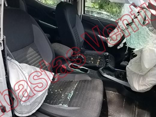 NISSAN FRONTIER 2021, foto 12 de 19