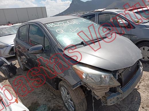 TOYOTA YARIS 2012, foto 3 de 19