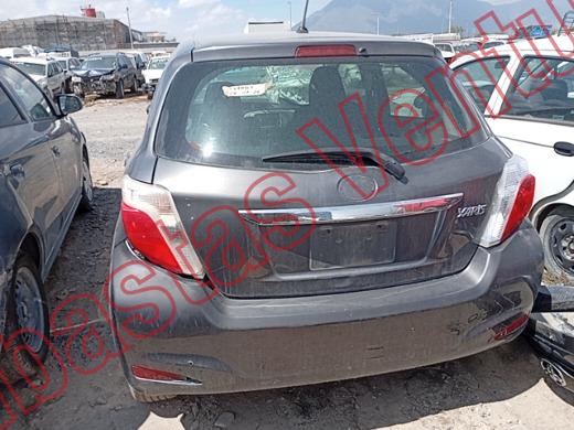 TOYOTA YARIS 2012, foto 6 de 19
