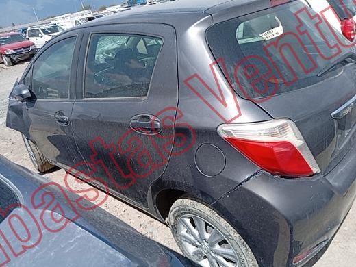 TOYOTA YARIS 2012, foto 8 de 19