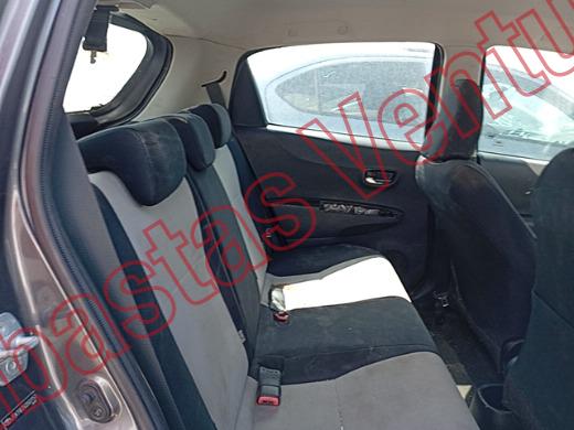 TOYOTA YARIS 2012, foto 13 de 19