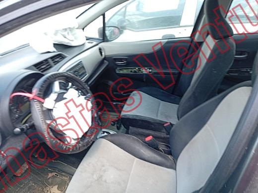 TOYOTA YARIS 2012, foto 17 de 19