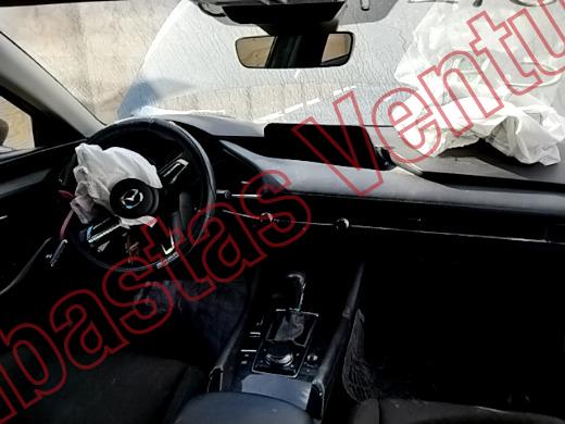 MAZDA MAZDA 3 2022, foto 14 de 19