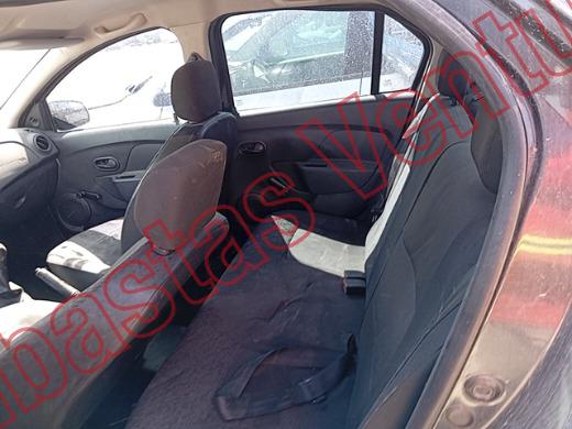 RENAULT LOGAN  2017, foto 16 de 19