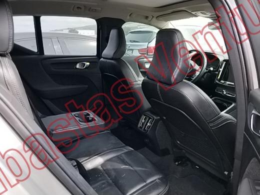 VOLVO XC 40 2024, foto 13 de 19