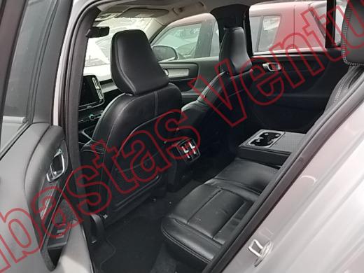 VOLVO XC 40 2024, foto 16 de 19