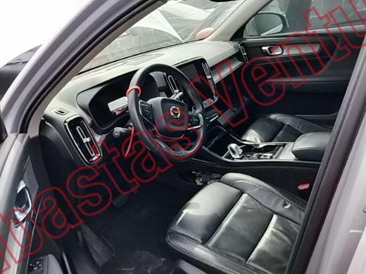 VOLVO XC 40 2024, foto 17 de 19