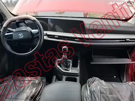 CHANGAN HUNTER 2025, foto 14 de 19