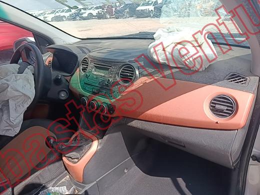 HYUNDAI GRAND I10 2017, foto 14 de 19