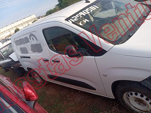 PEUGEOT PARTNER 2022, foto 4 de 19