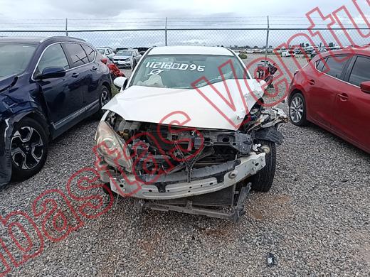 MAZDA MAZDA 3 2013, foto 2 de 19
