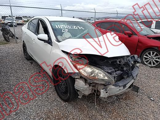 MAZDA MAZDA 3 2013, foto 3 de 19