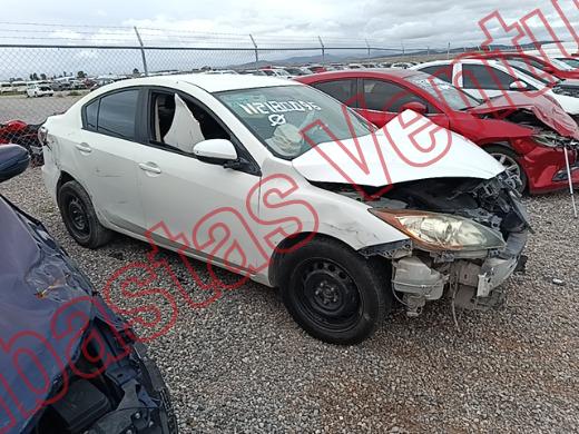 MAZDA MAZDA 3 2013, foto 4 de 19
