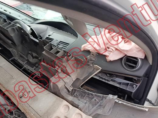 MAZDA MAZDA 3 2013, foto 14 de 19